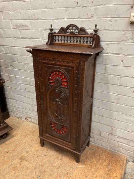 Narrow Breton cabinet in oak