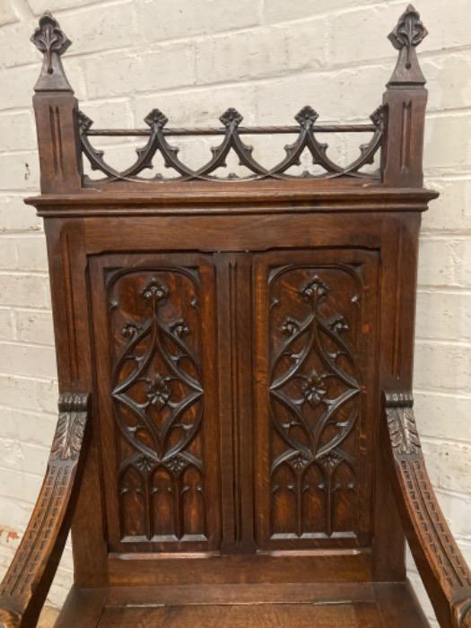 Narrow gothic hall bench in oak