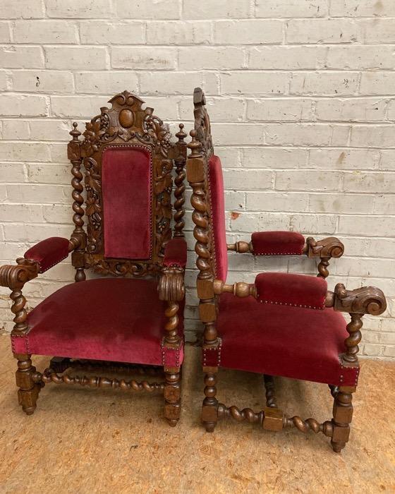 Pair oak hunt arm chairs in excellent condition