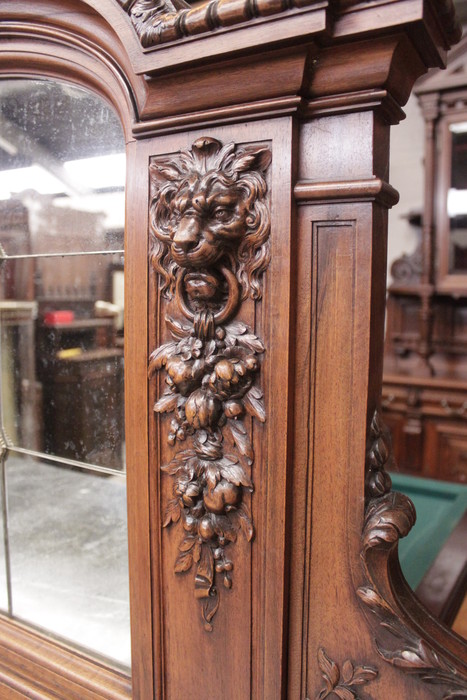 Quality Regency style cabinet in walnut with marble