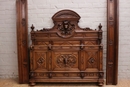 Renaissance style Bed + nightstand in Walnut, France 19th century