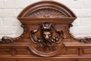 Renaissance style Bed + nightstand in Walnut, France 19th century