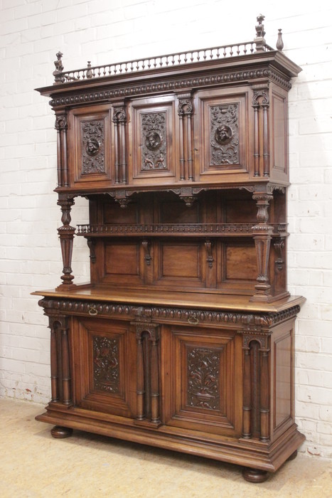 quality renaissance cabinet in walnut