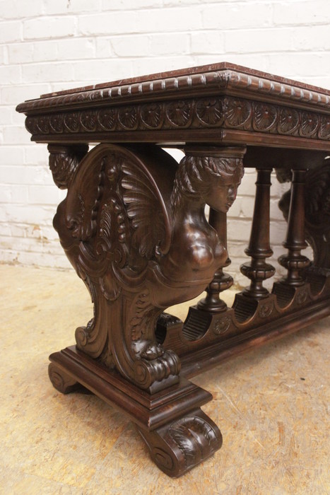 Quality renaissance marble top center table inwalnut 