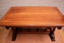 Renaissance style Desk table in Walnut, France 19th century