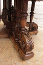 Renaissance style Table in Walnut, France 19th century