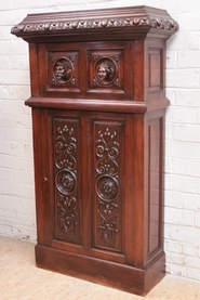 Renaissance cabinet in solid walnut