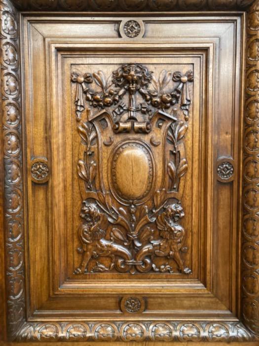 Renaissance cabinet in walnut