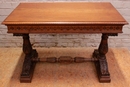 Renaissance style Desk table in Walnut, France 19th century