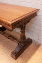 Renaissance style Desk table in Walnut, France 19th century