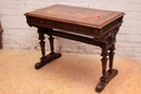 Renaissance style Desk table in Walnut, France 19th century