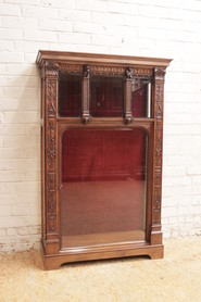 Renaissance display cabinet in walnut