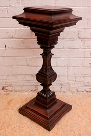 Renaissance Pedestal in walnut