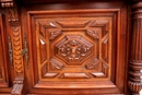 Renaissance style Server in Walnut, France 19th century