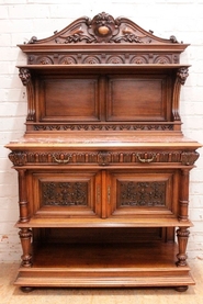 Renaissance Server in walnut