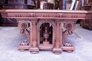 Renaissance style Table in Walnut, France 19th century