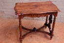 Renaissance style Center table in Walnut, italie 19th century