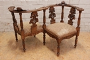 Renaissance style Confidant in Walnut, italie 19th century