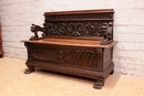 Renaissance style Hall bench in Walnut 19th century