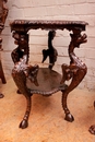 Renaissance style Table and chairs in Walnut, italie 19th century