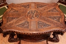 Renaissance style Table and chairs in Walnut, italie 19th century