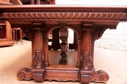 Renaissance style table in walnut