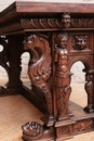 Renaissance style Table in Walnut, France 19th century