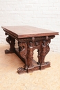 Renaissance style Table in Walnut, France 19th century