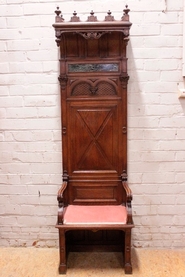 Renaissance style throne chair in oak and marble