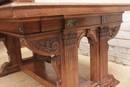 Renaissance style Table in Walnut, France 19th century