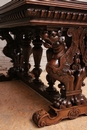 Renaissance style Table in Walnut, France 19th century