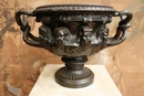 Renaissance style Vase in Bronze, France 19th century