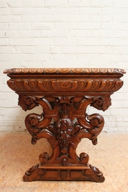 Renaissance Walnut renaissance desk table