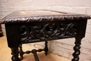 Renaissance style Writing table in Walnut and porcelain, France 19th century