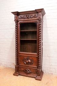 Single door oak hunt bookcase