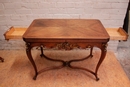 Louis XV style Table in Walnut, France 19th century