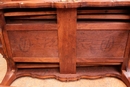 Louis XV style Table in Walnut, France 19th century