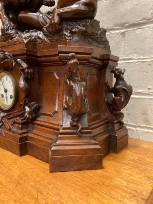 Special mahogany clock
