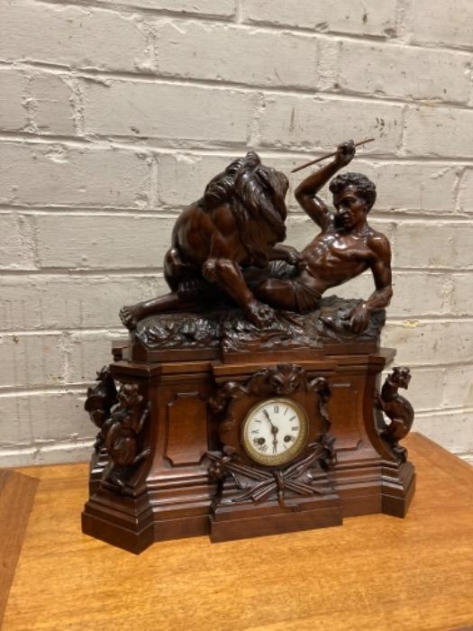 Special mahogany clock