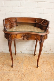 Special walnut Louis XV lady's desk 