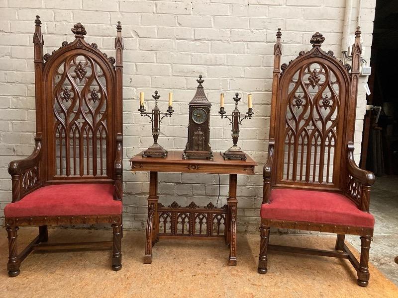 The best gothic throne arm chairs in walnut 180 cm tall