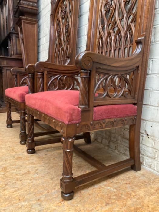 The best gothic throne arm chairs in walnut 180 cm tall