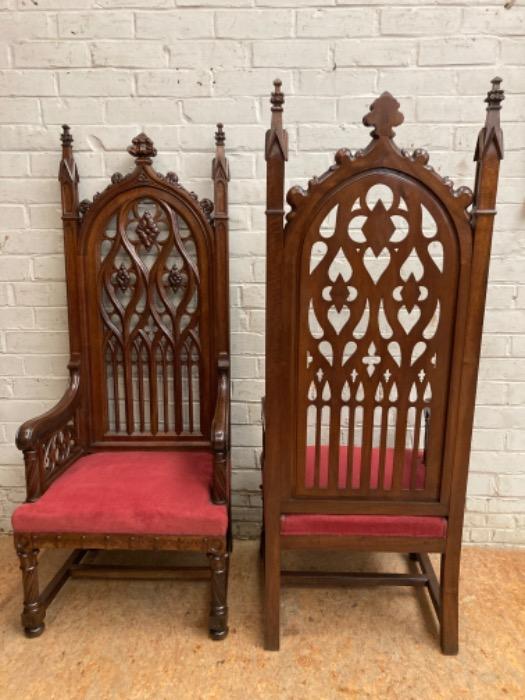The best gothic throne arm chairs in walnut 180 cm tall