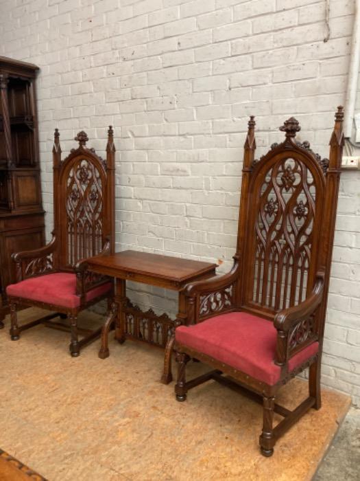 The best gothic throne arm chairs in walnut 180 cm tall