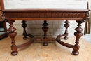 Henri II style Table in Walnut, France 19th century