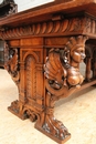 Renaissance style Table in Walnut, France 19th century