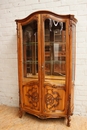 Louis XV style Display cabinet in Walnut, France 1900