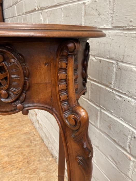 Walnut Louis XV pedestal 