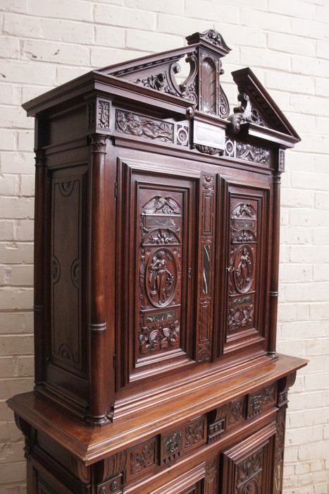 Walnut renaissance cabinet with marble inlay