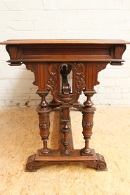 Walnut renaissance Desk table